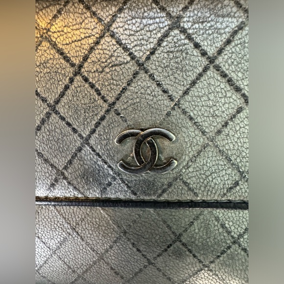 CHANEL Bicolore Leather Long Trifold Wallet Purse - Picture 8 of 10